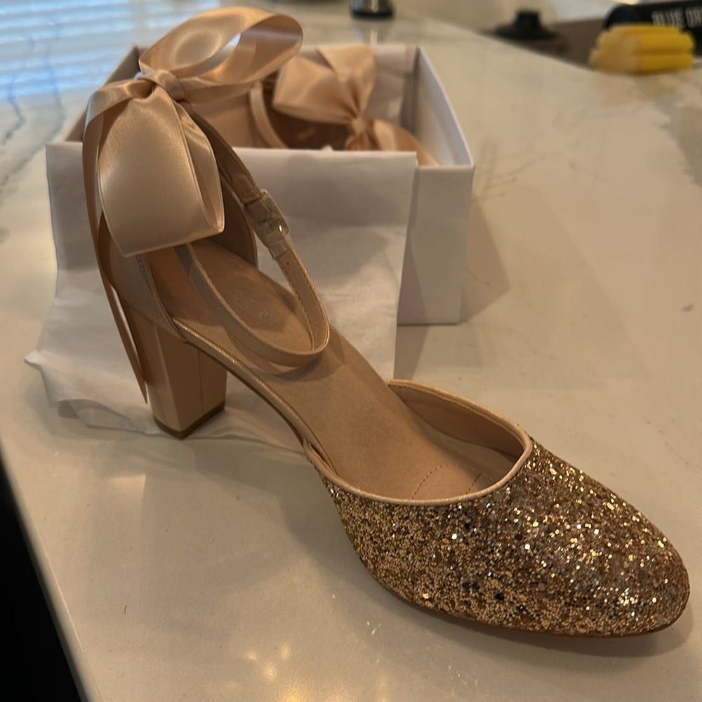 Elegant Rose Gold Glitter Women's Shoes NWT